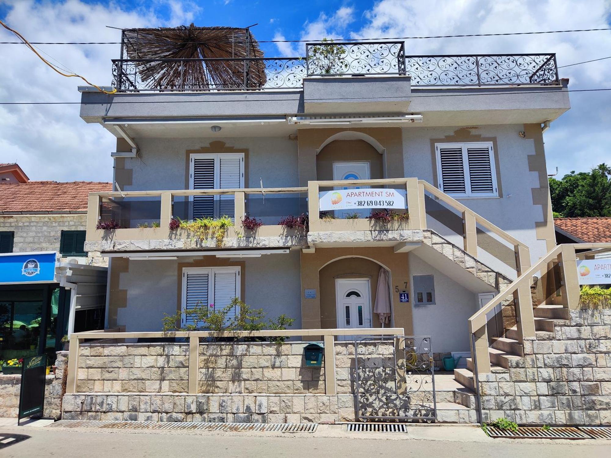 Apartment Sm Херцег-Нови Экстерьер фото